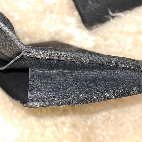 LV Wallet - Picture 13 of 14